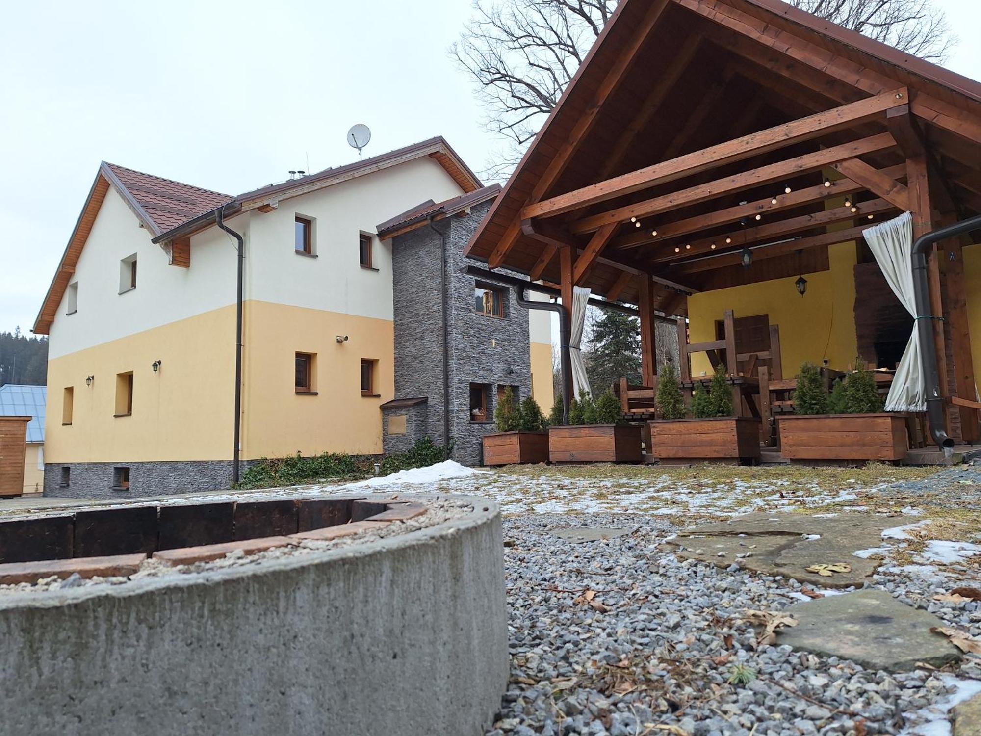 Vila Pohoda Javorniky S Rozlahlym Pozemkom Makov Εξωτερικό φωτογραφία